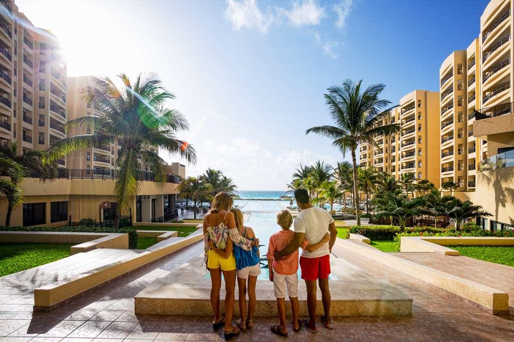 The Royal Sands Resort & Spa Cancun Exterior photo