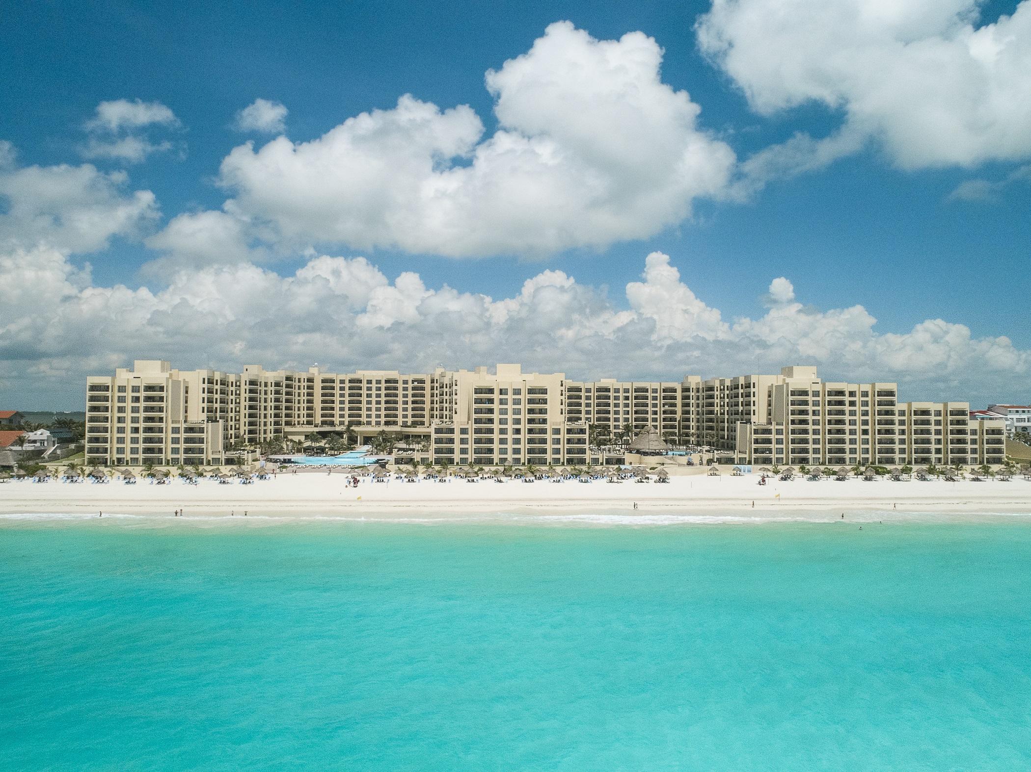 The Royal Sands Resort & Spa Cancun Exterior photo