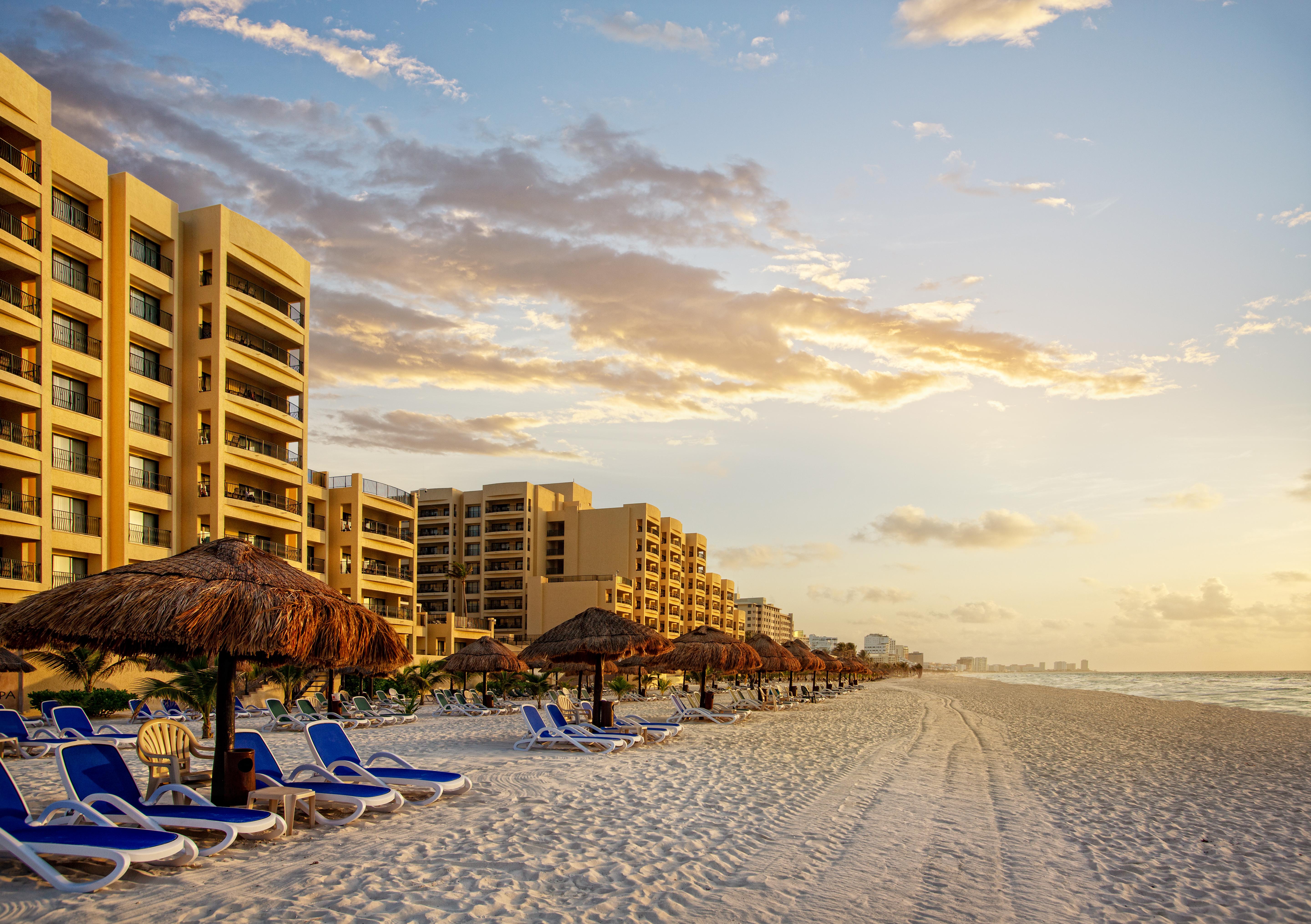 The Royal Sands Resort & Spa Cancun Exterior photo